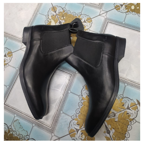 Men's Leather Chelsea Boots - Black - Image 4
