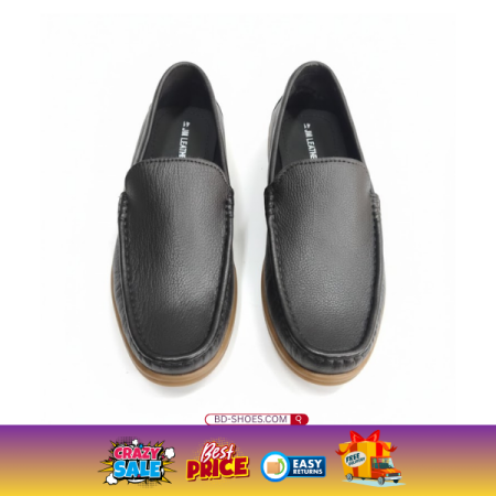 Men’s Smart Casual Loafer -JM Leather Crafted from high-quality, full-grain pebbled leather for a textured, matte finish that is both durable.